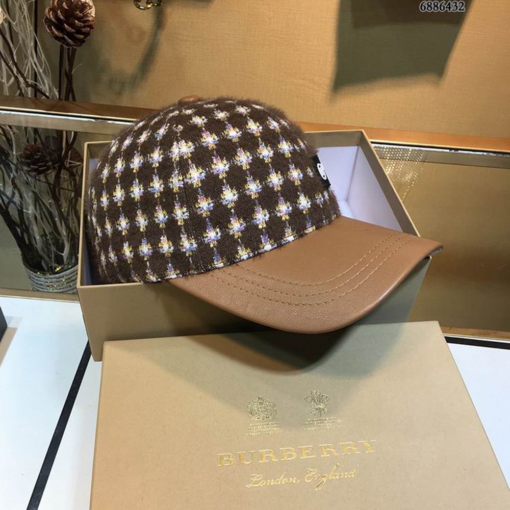 Bv*b*rry Hat